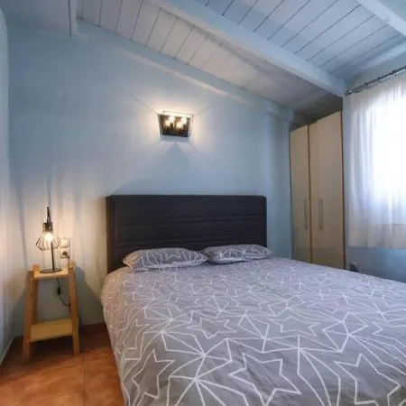 View Lake Attic In Ioannina Exterior foto