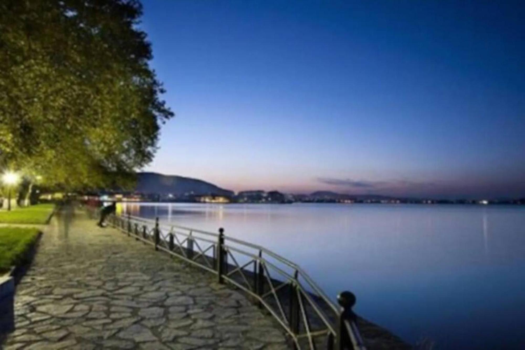 Apartment View Attic In Ioannina
